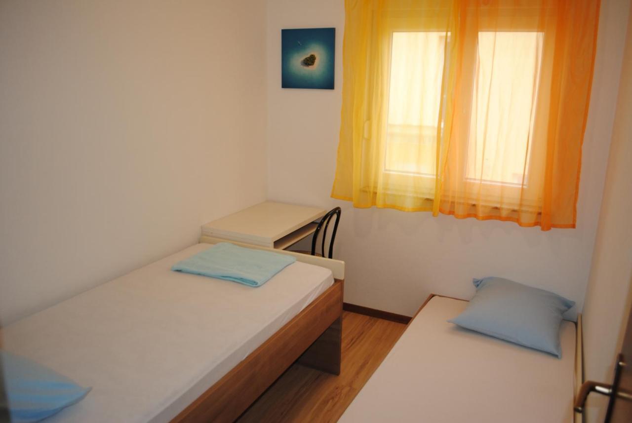 Apartments Vidolma Povljana Bagian luar foto