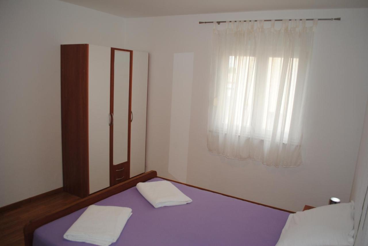 Apartments Vidolma Povljana Bagian luar foto