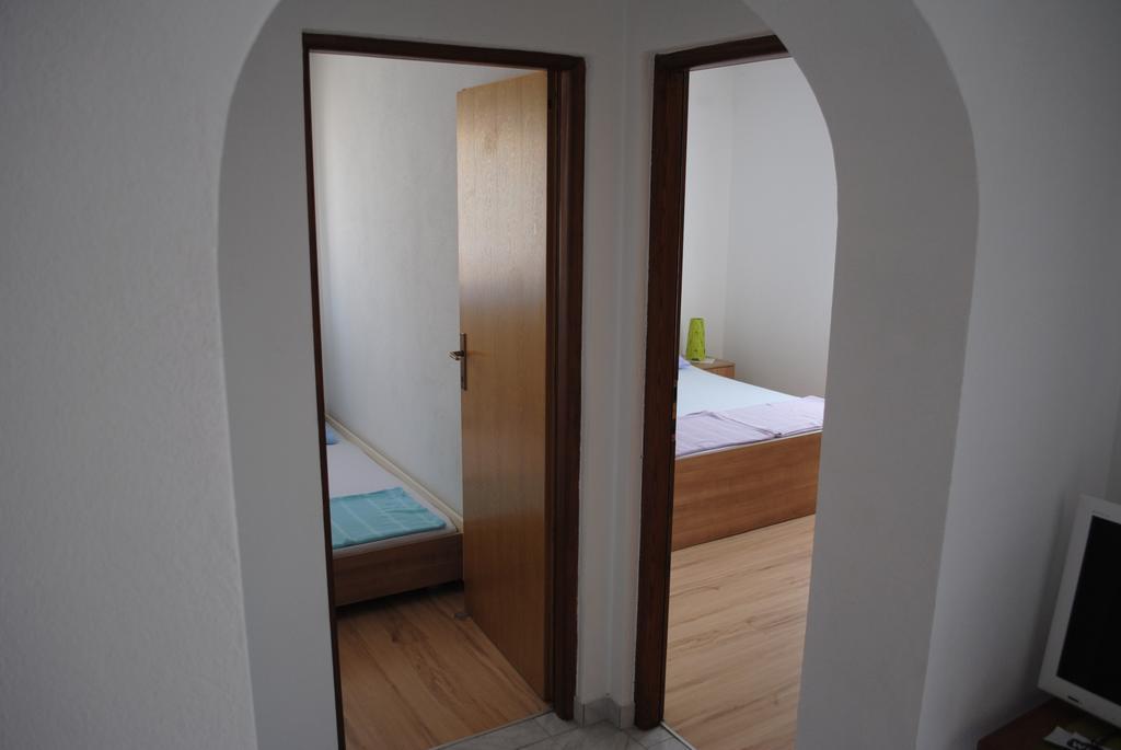 Apartments Vidolma Povljana Bagian luar foto